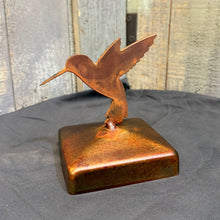 Load image into Gallery viewer, Hummingbird Fence Post Topper