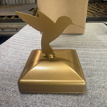 Load image into Gallery viewer, Hummingbird Fence Post Topper
